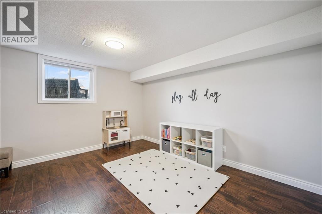 137 CEDAR CREST Street thumbnail 24