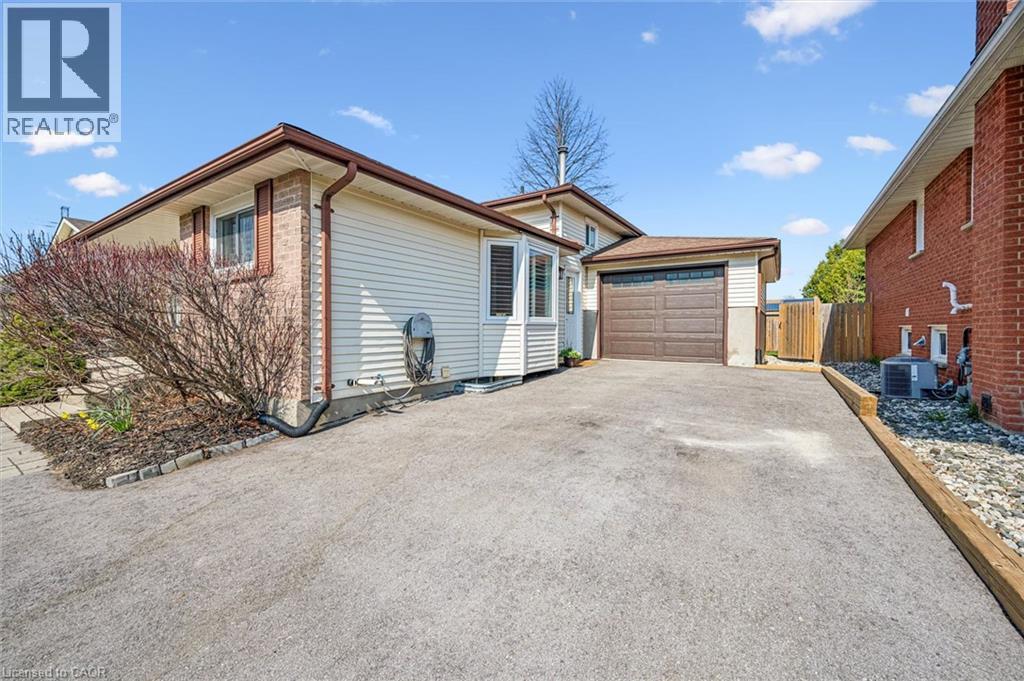 137 CEDAR CREST Street thumbnail 7