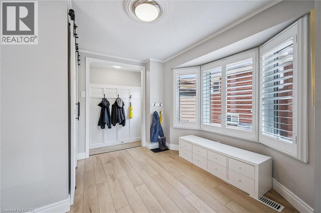 137 CEDAR CREST Street thumbnail 15