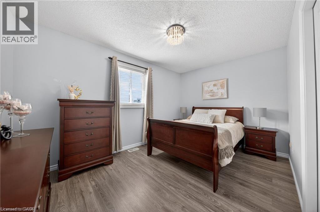 102 NATHAN Court thumbnail 23