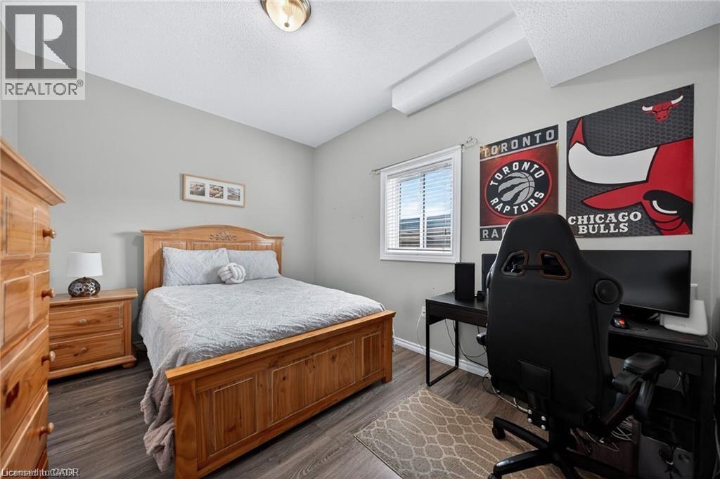 102 NATHAN Court thumbnail 32