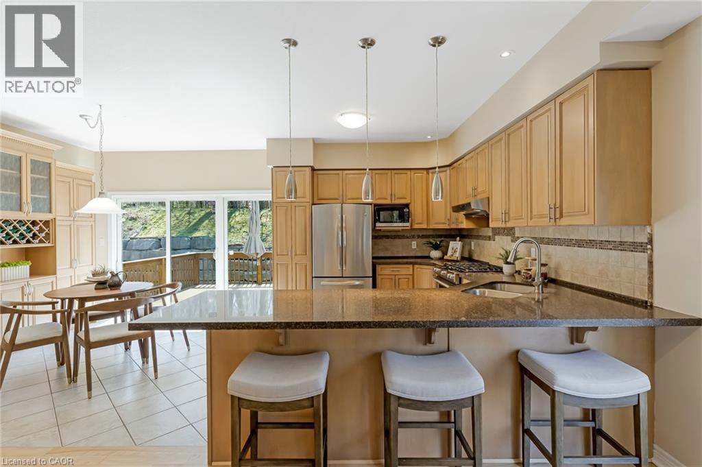 227 CHESTNUT HILL Crescent thumbnail 14