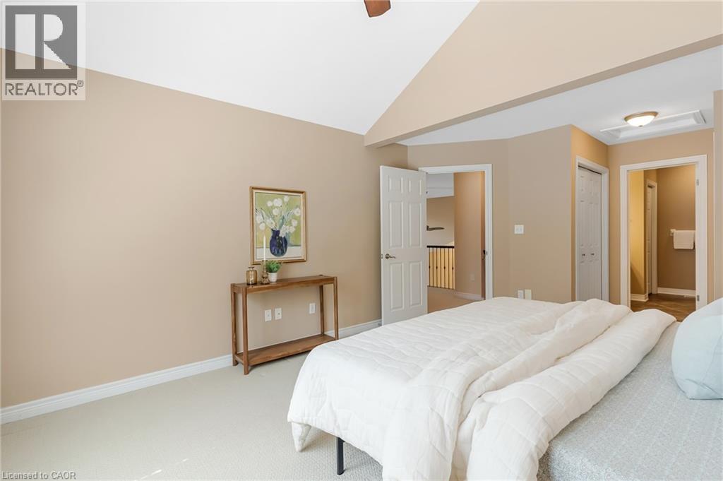 227 CHESTNUT HILL Crescent thumbnail 30