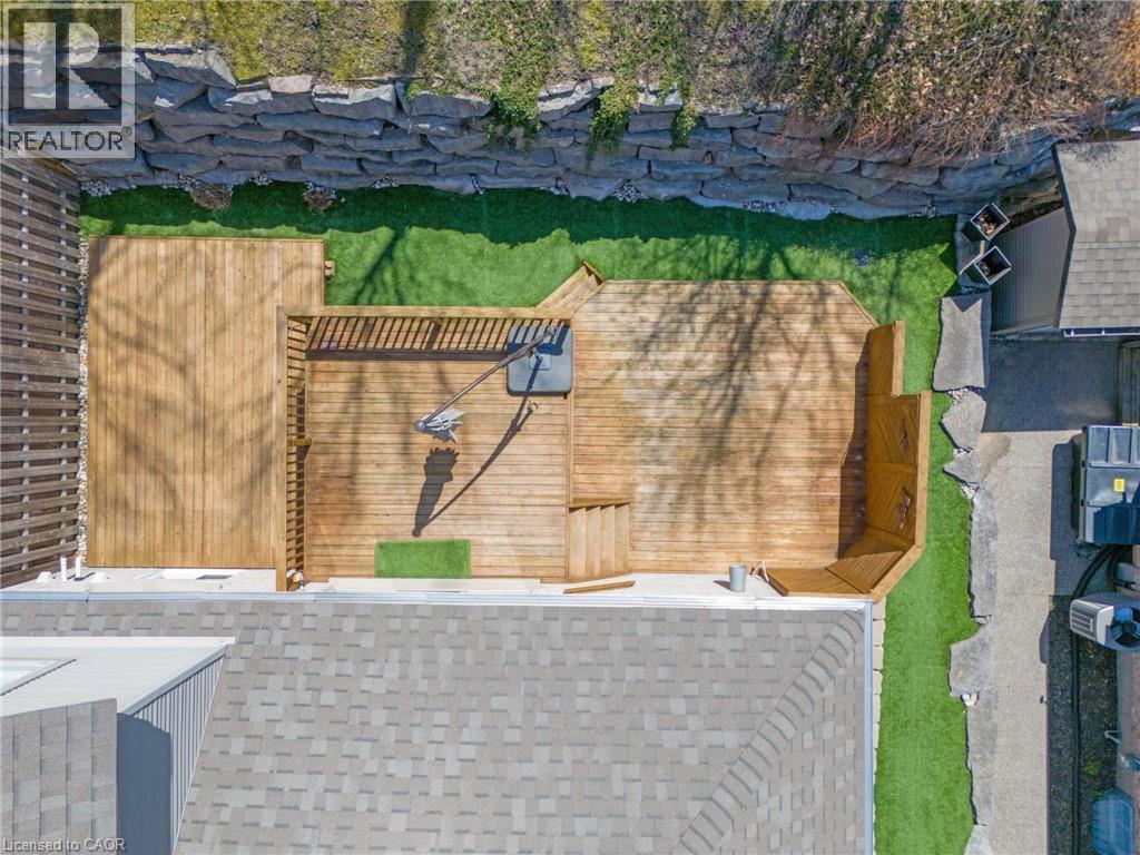 227 CHESTNUT HILL Crescent thumbnail 44