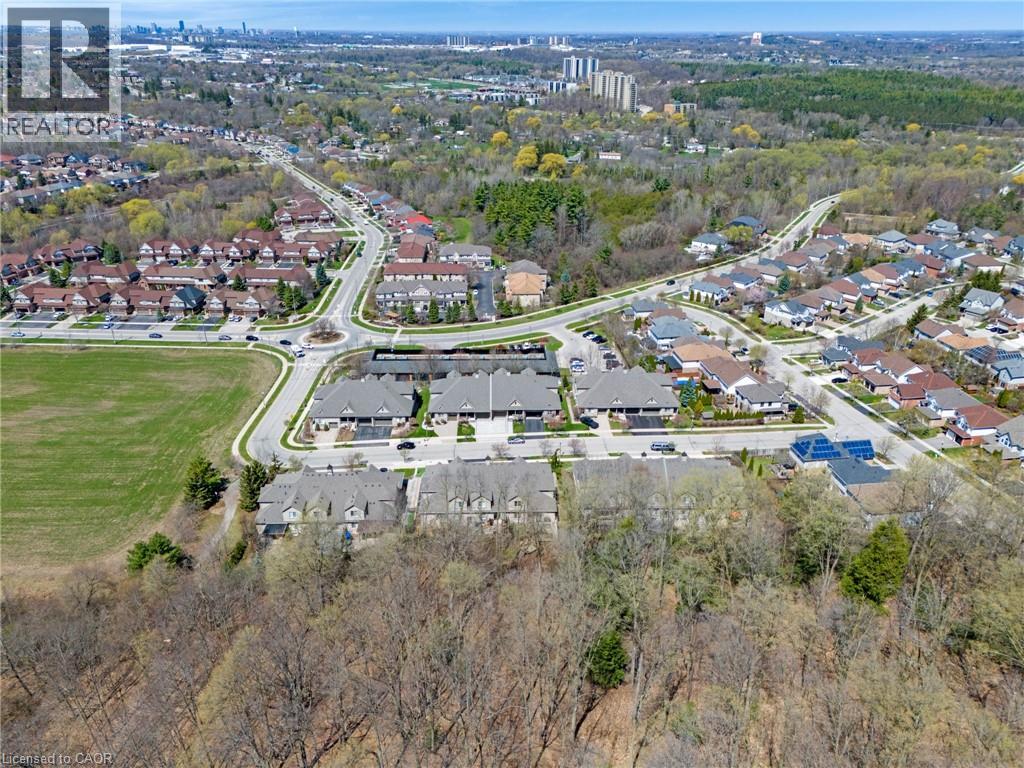 227 CHESTNUT HILL Crescent thumbnail 46