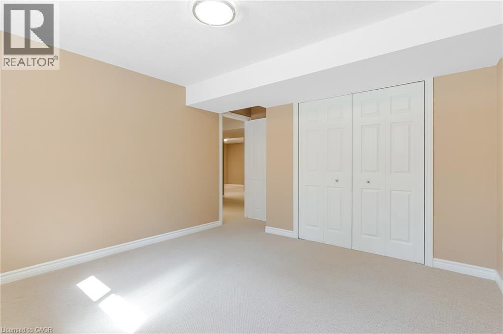 227 CHESTNUT HILL Crescent thumbnail 36