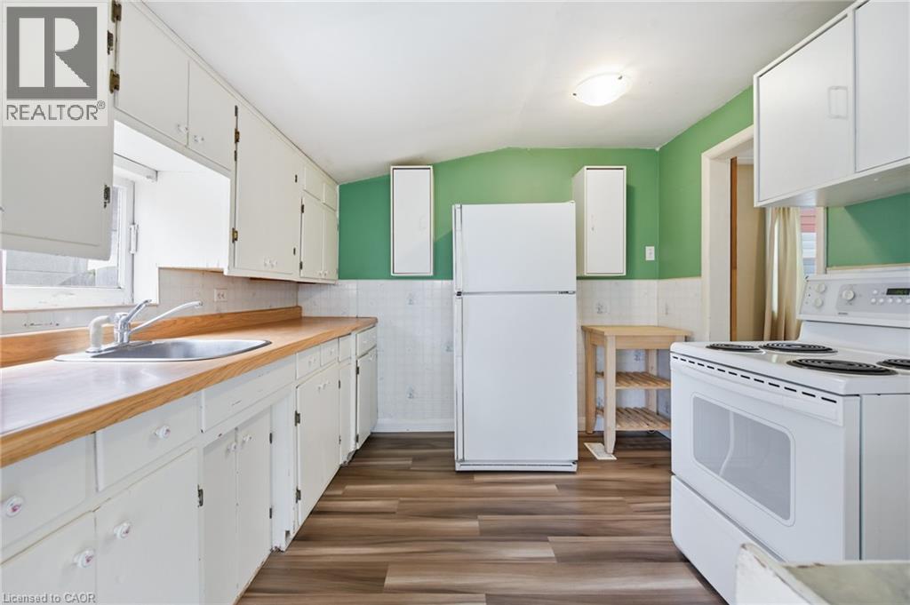 11 GORE Street thumbnail 13