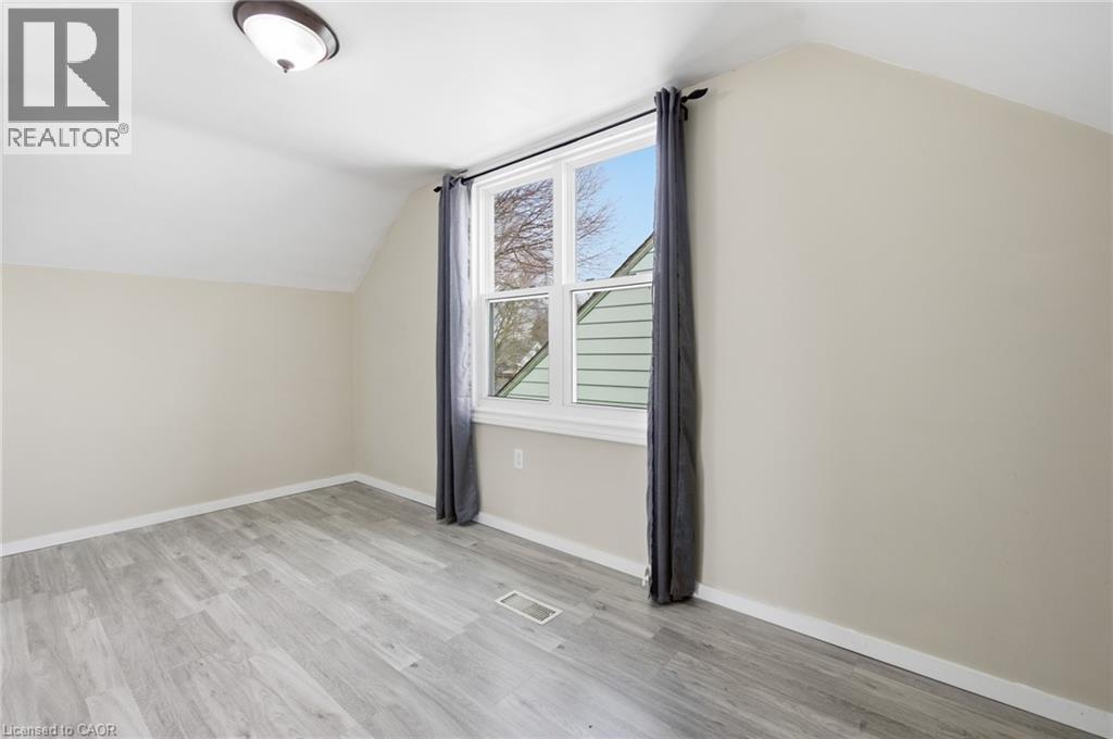 11 GORE Street thumbnail 19