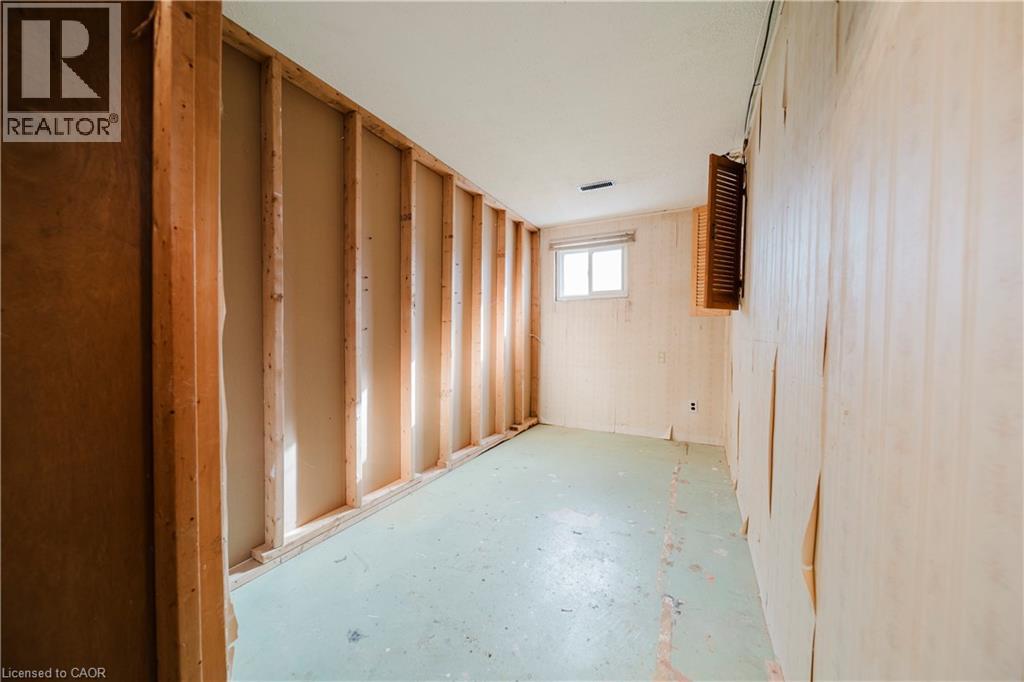 1209 VALENTINE Drive thumbnail 25