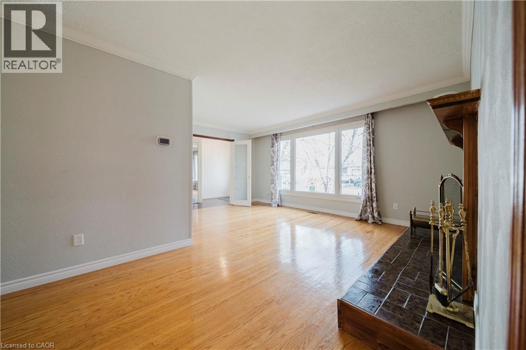 1209 VALENTINE Drive thumbnail 8