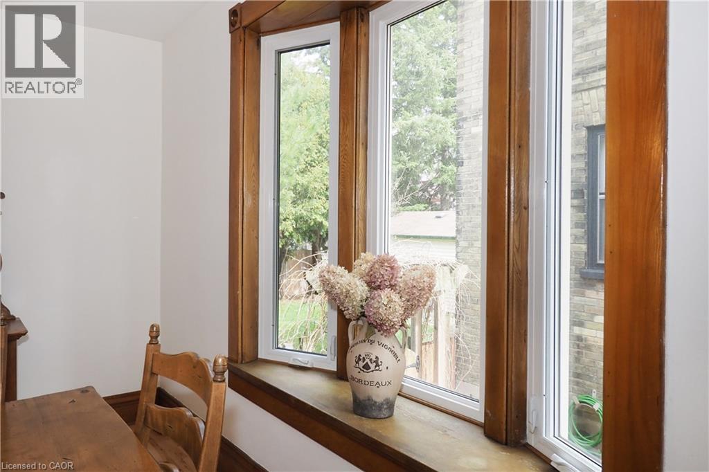 18 THERESA Street thumbnail 15