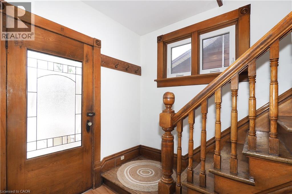 18 THERESA Street thumbnail 4