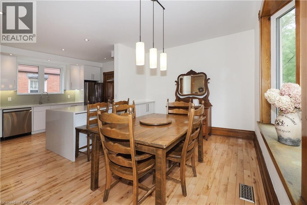 18 THERESA Street thumbnail 12