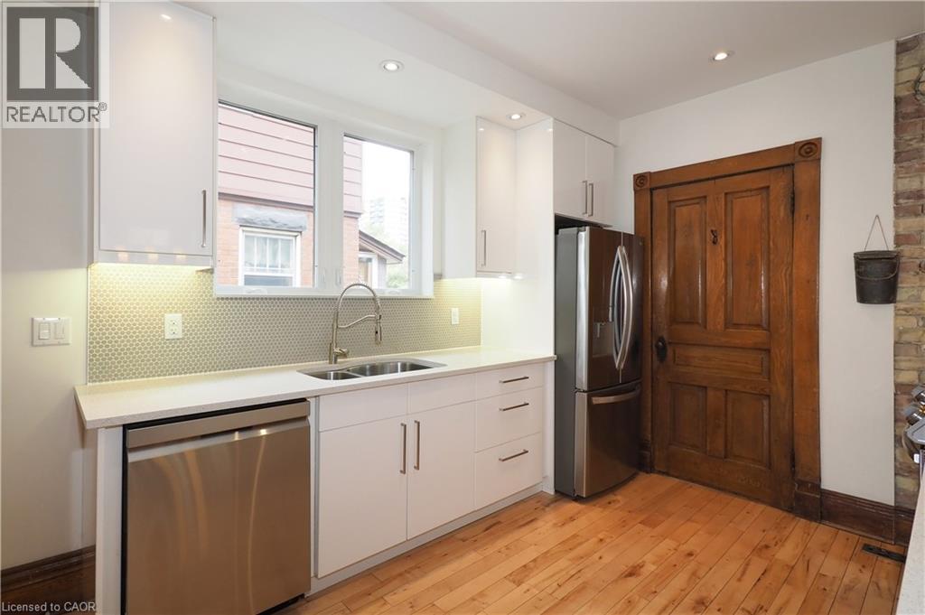 18 THERESA Street thumbnail 21