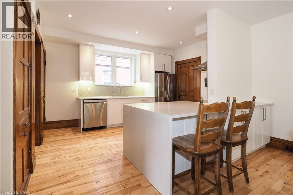 18 THERESA Street thumbnail 16