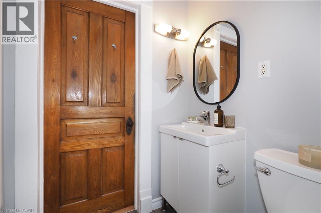 18 THERESA Street thumbnail 37