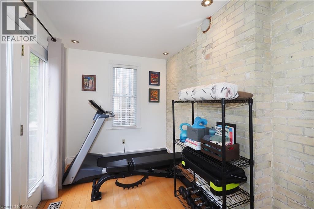 18 THERESA Street thumbnail 26