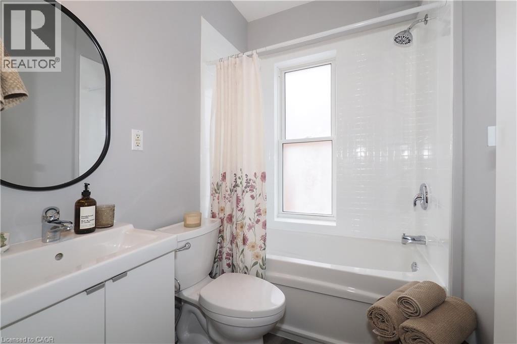 18 THERESA Street thumbnail 36