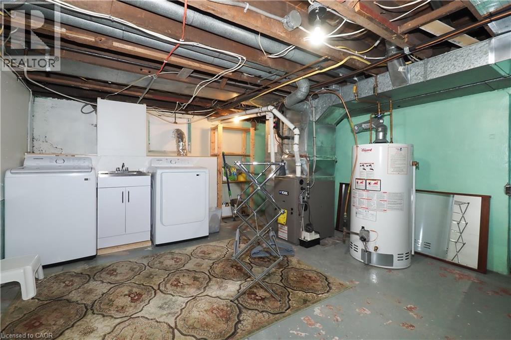 18 THERESA Street thumbnail 39