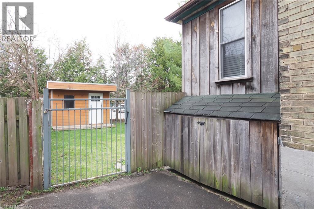 18 THERESA Street thumbnail 40