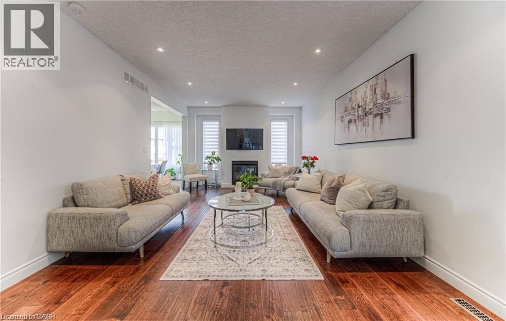 26 SPRING CREEK Street thumbnail 4