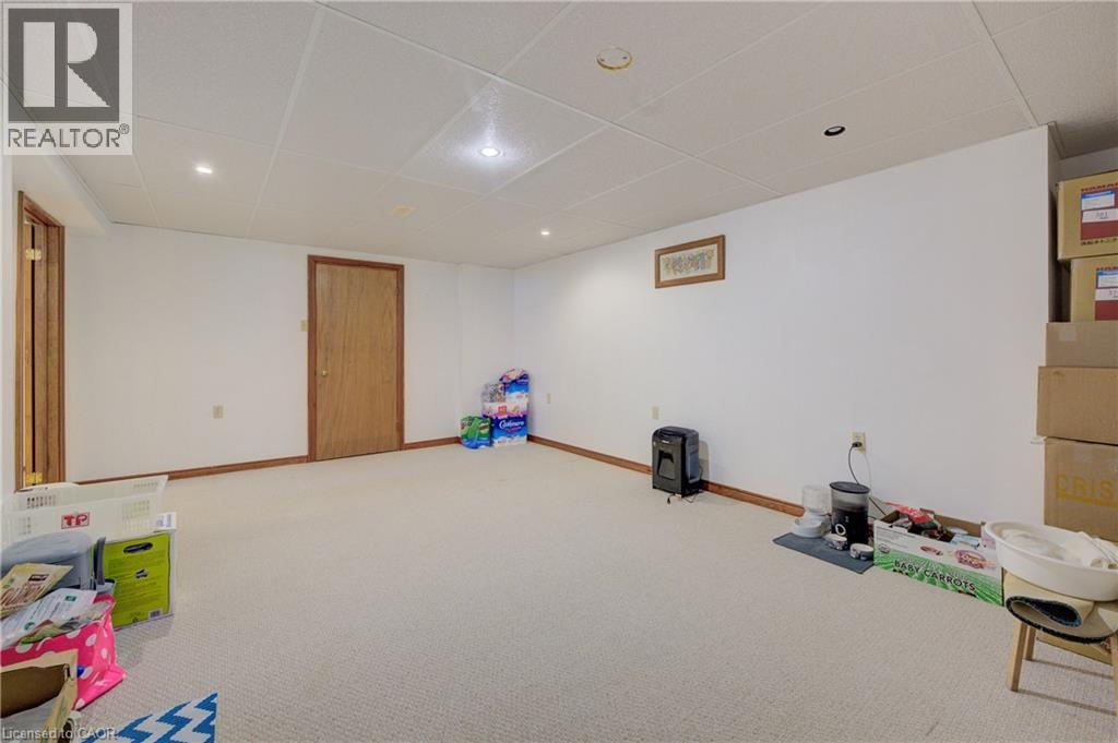 489 NORTHLAKE Drive thumbnail 32