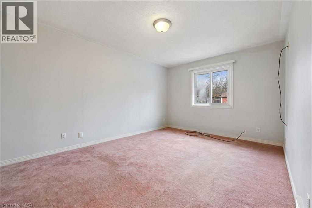 576 THORNDALE Drive thumbnail 13