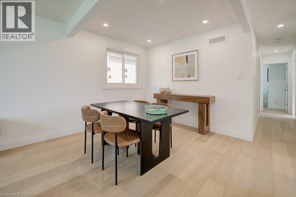 328 THE COUNTRY Way thumbnail 16