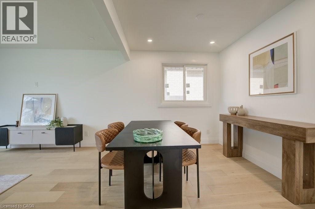 328 THE COUNTRY Way thumbnail 18