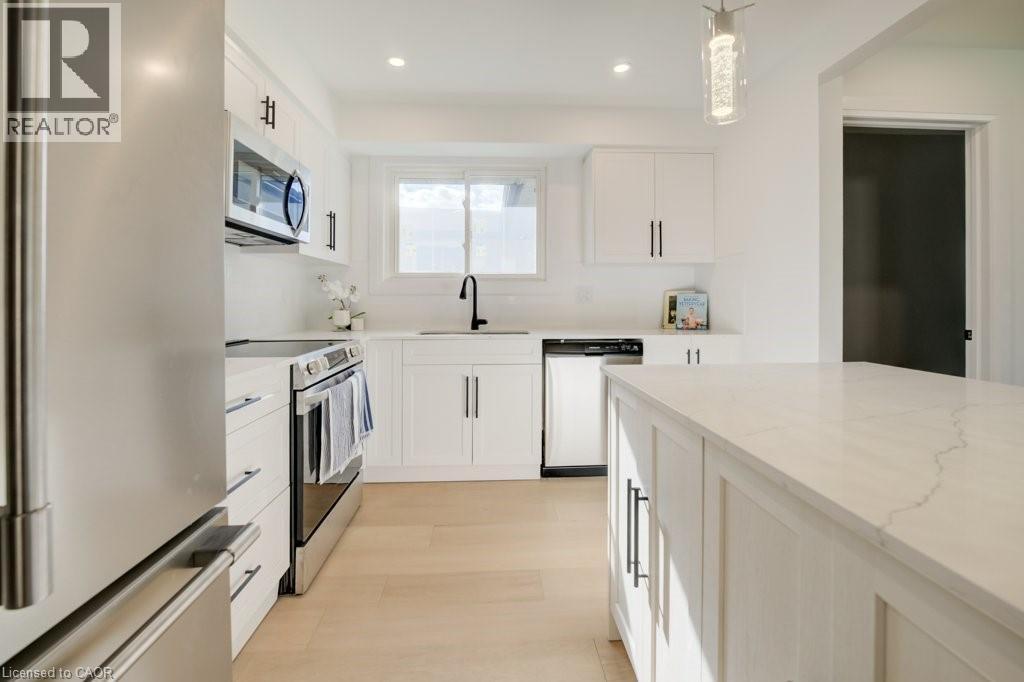 328 THE COUNTRY Way thumbnail 8