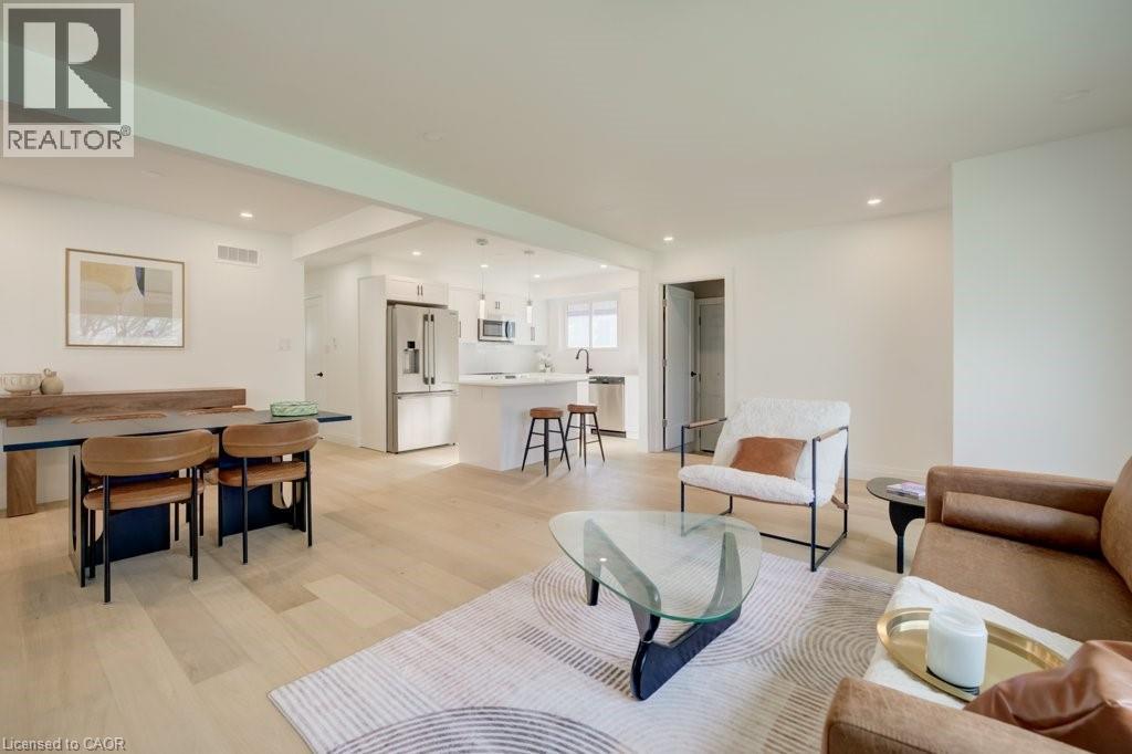 328 THE COUNTRY Way thumbnail 15