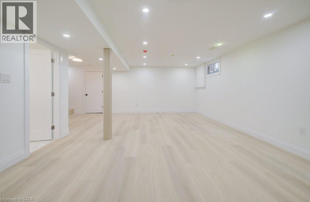 328 THE COUNTRY Way thumbnail 32