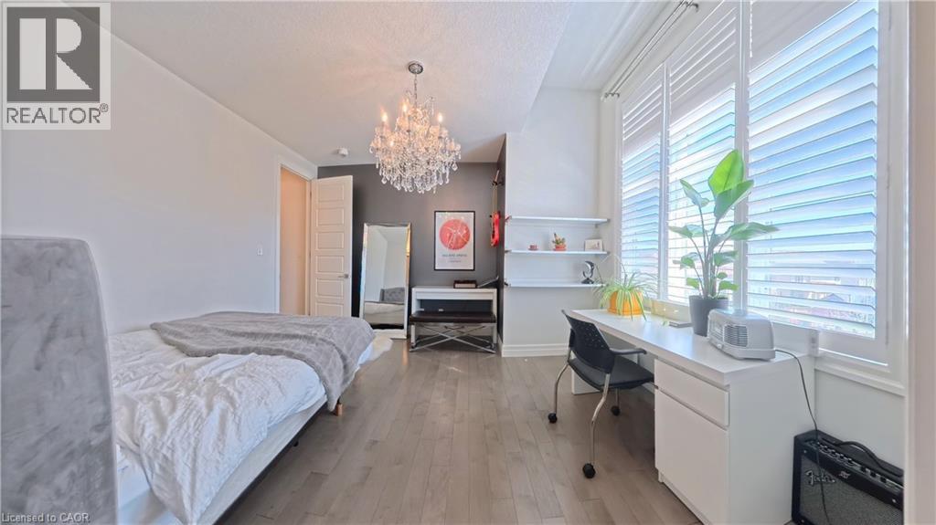 102 DEER CREEK Street thumbnail 35