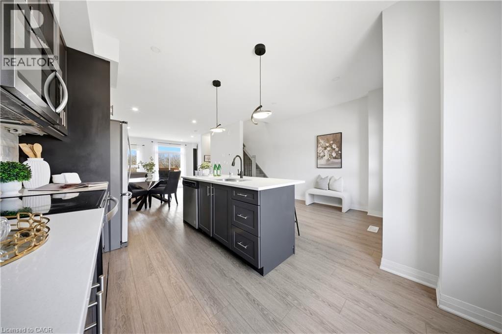 51 SPARROW Avenue Unit# 15 thumbnail 25