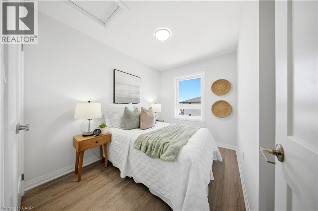 51 SPARROW Avenue Unit# 15 thumbnail 32