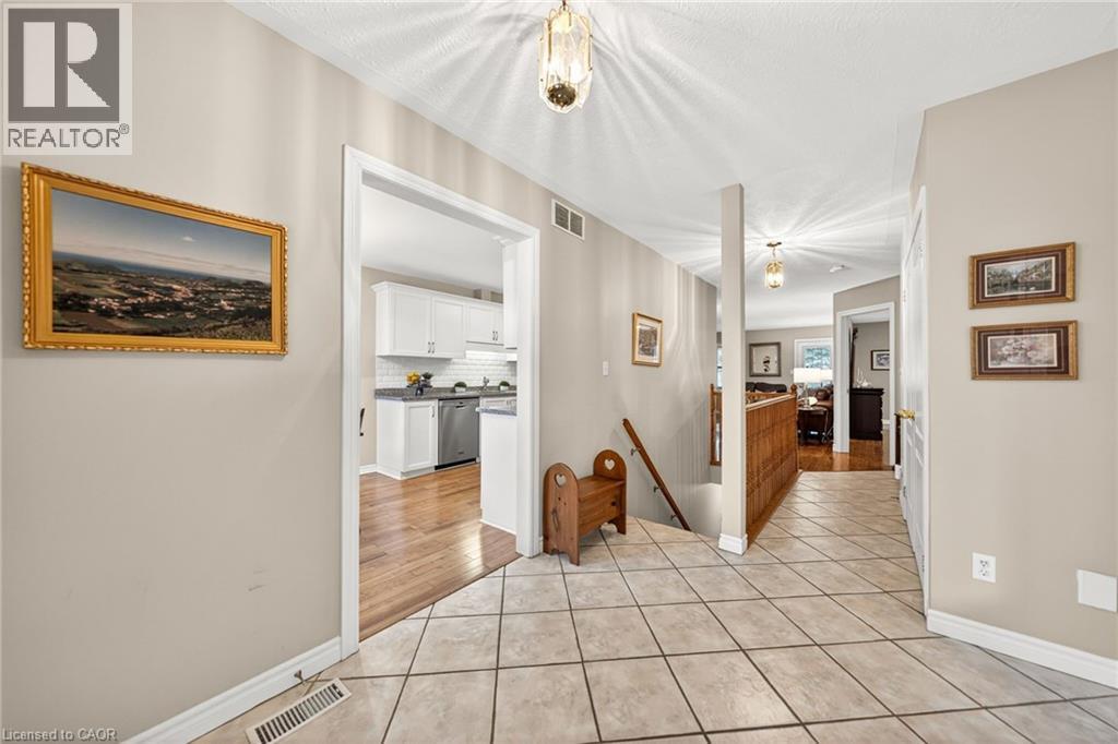 10 ISHERWOOD Avenue Unit# 103 thumbnail 5