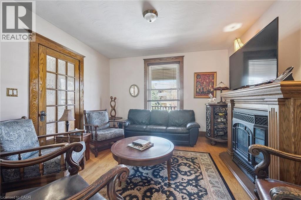 115 ALLEN Street E thumbnail 9