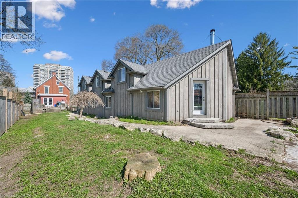 115 ALLEN Street E thumbnail 26