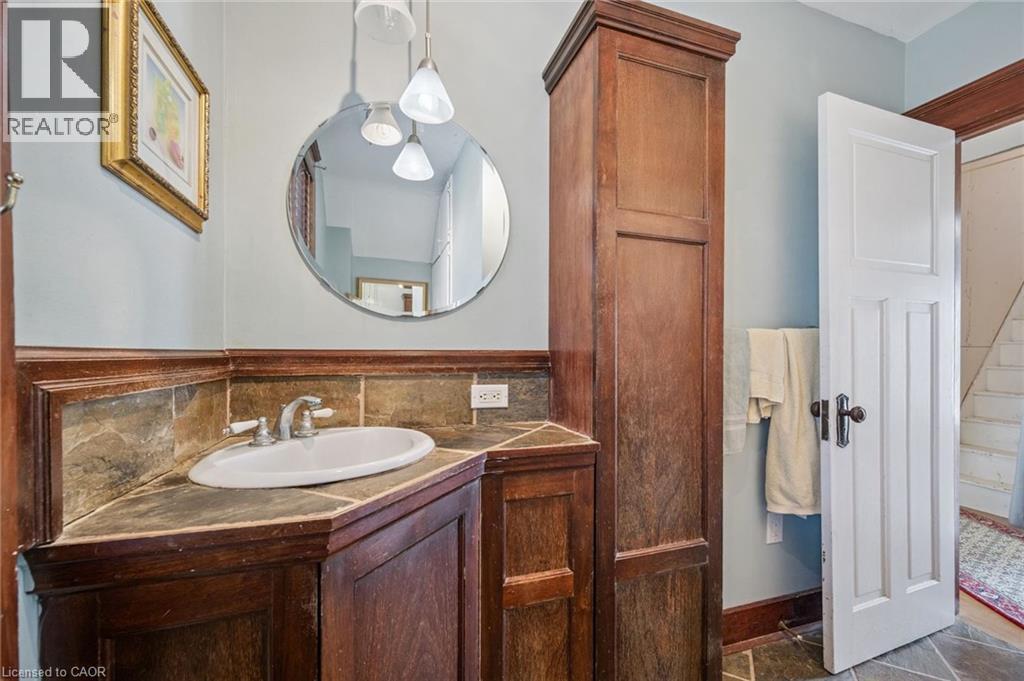 115 ALLEN Street E thumbnail 19