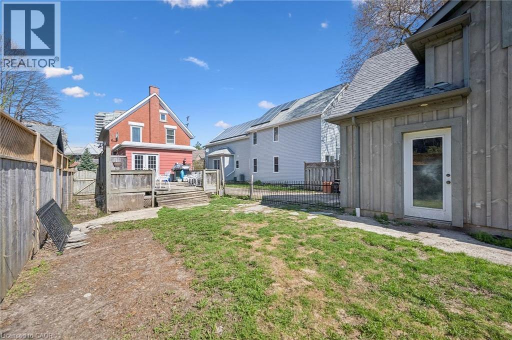 115 ALLEN Street E thumbnail 25