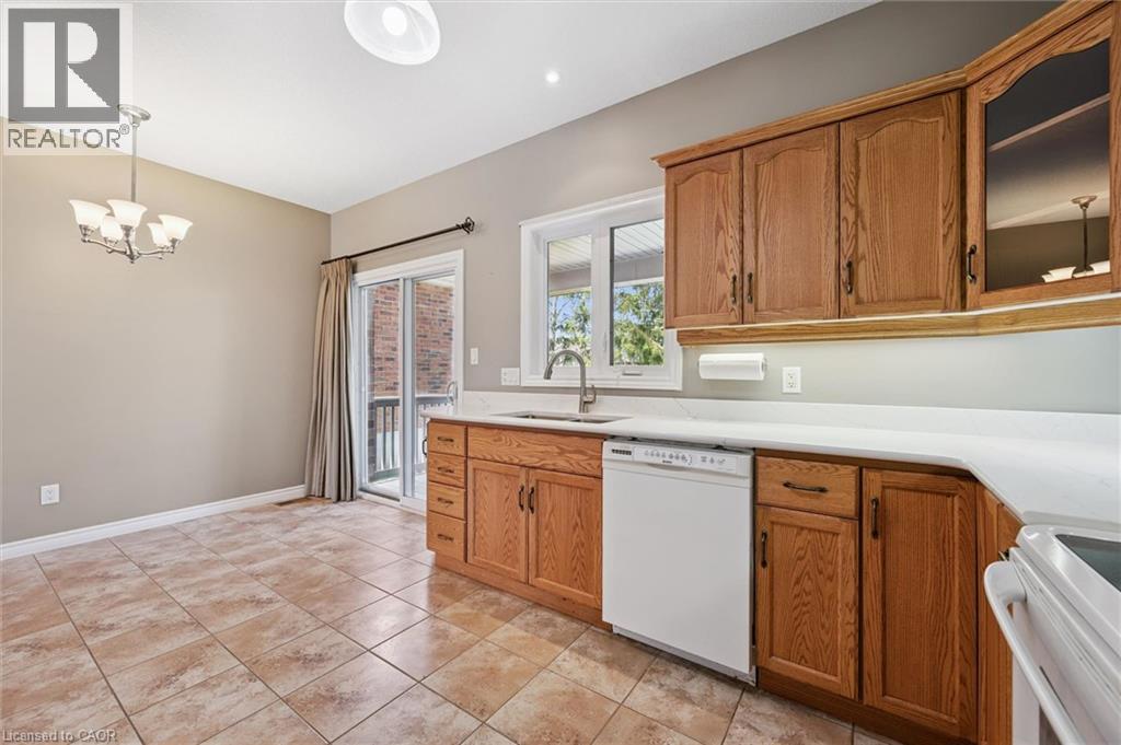 149 DEVONSHIRE Drive thumbnail 23