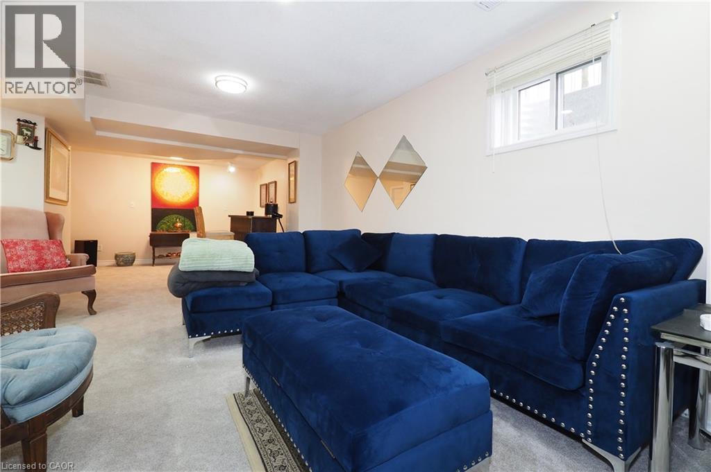 89 LYNNHAVEN Court thumbnail 24