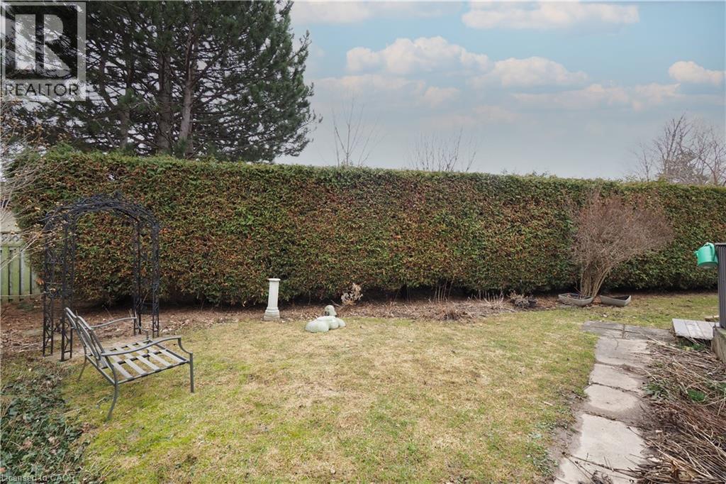 89 LYNNHAVEN Court thumbnail 31