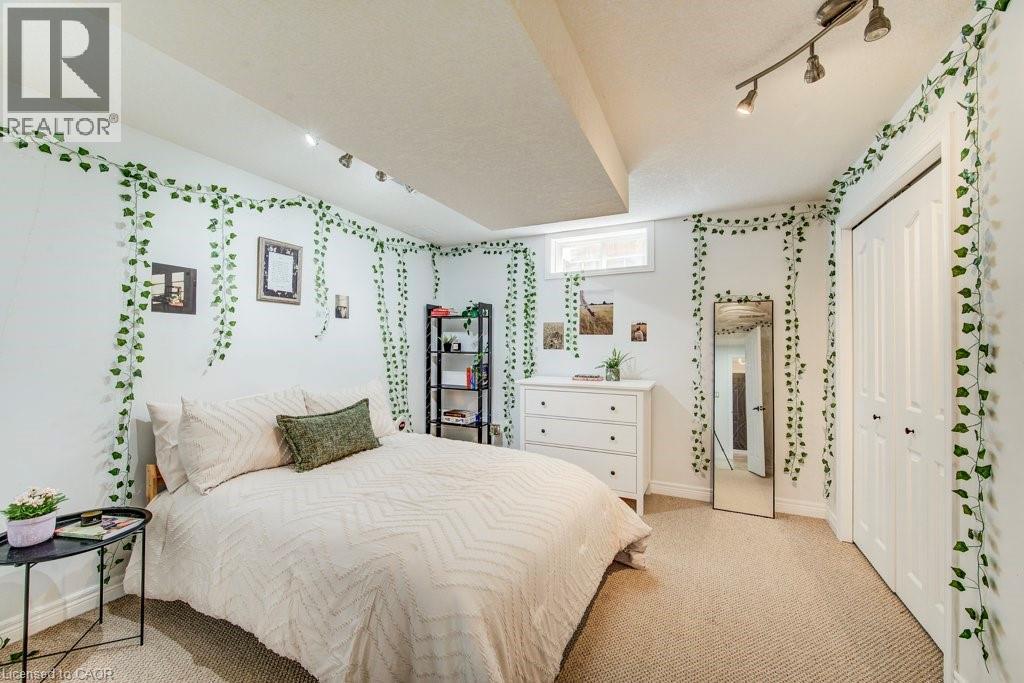 219 MITCHELL Street thumbnail 35