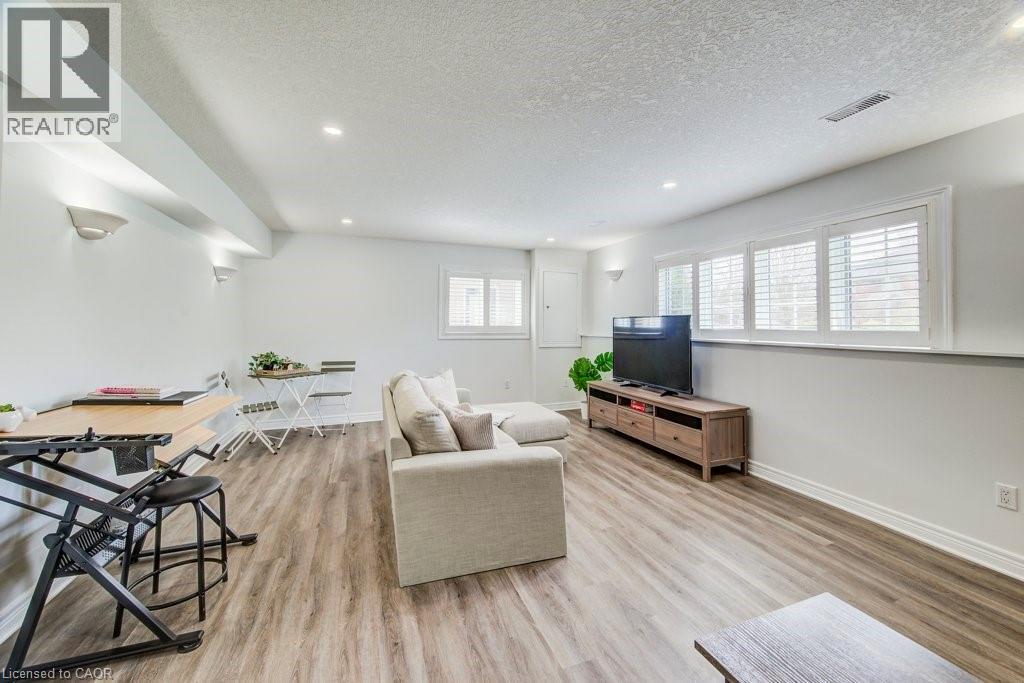 219 MITCHELL Street thumbnail 40