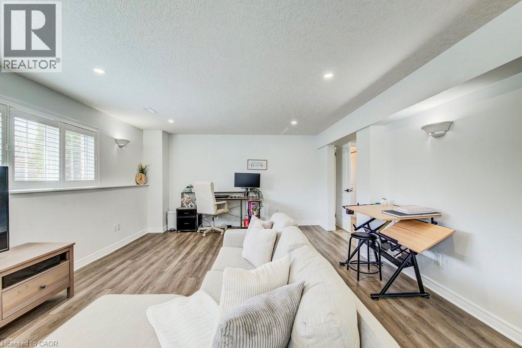 219 MITCHELL Street thumbnail 41