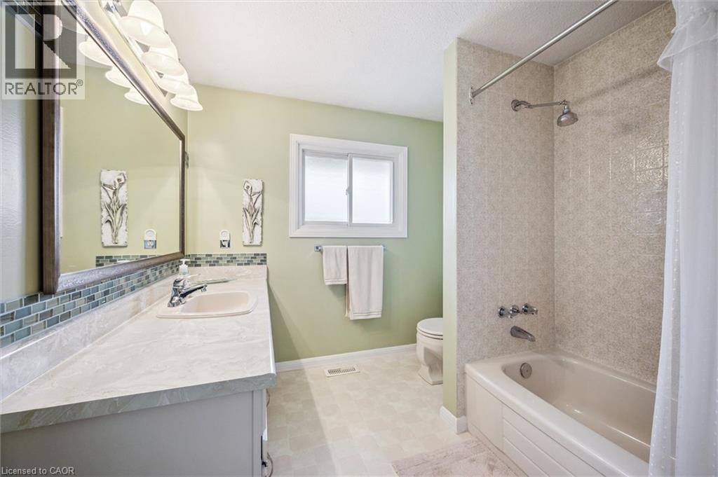 233 LAURENTIAN Drive thumbnail 17