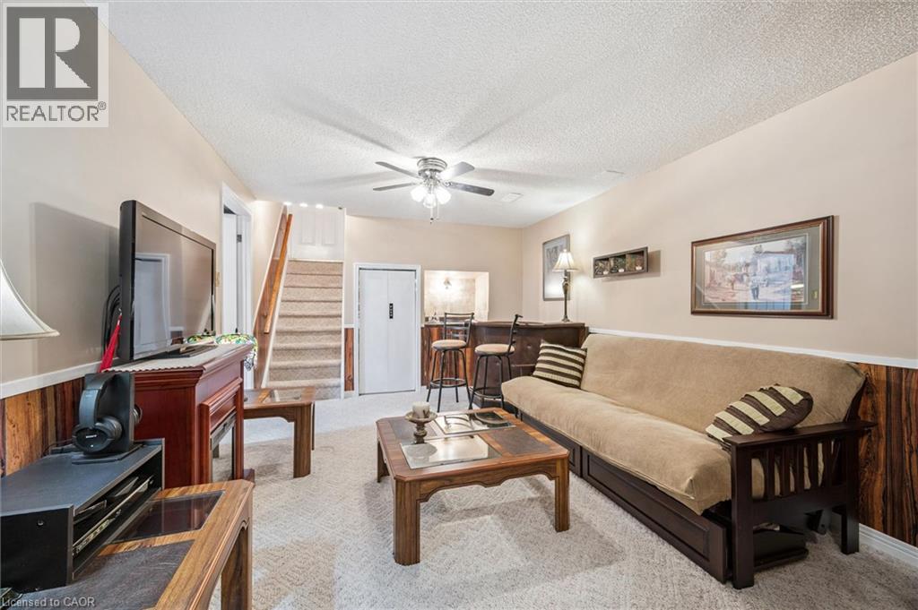 233 LAURENTIAN Drive thumbnail 20