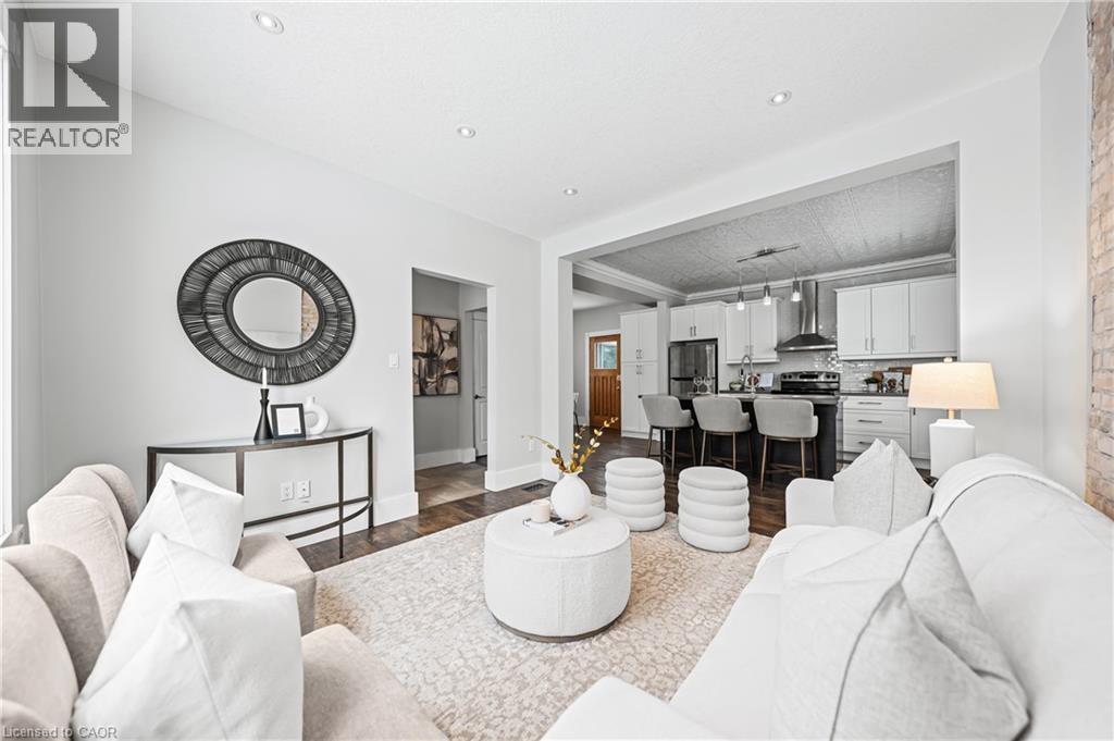 11 HEINS Avenue thumbnail 12