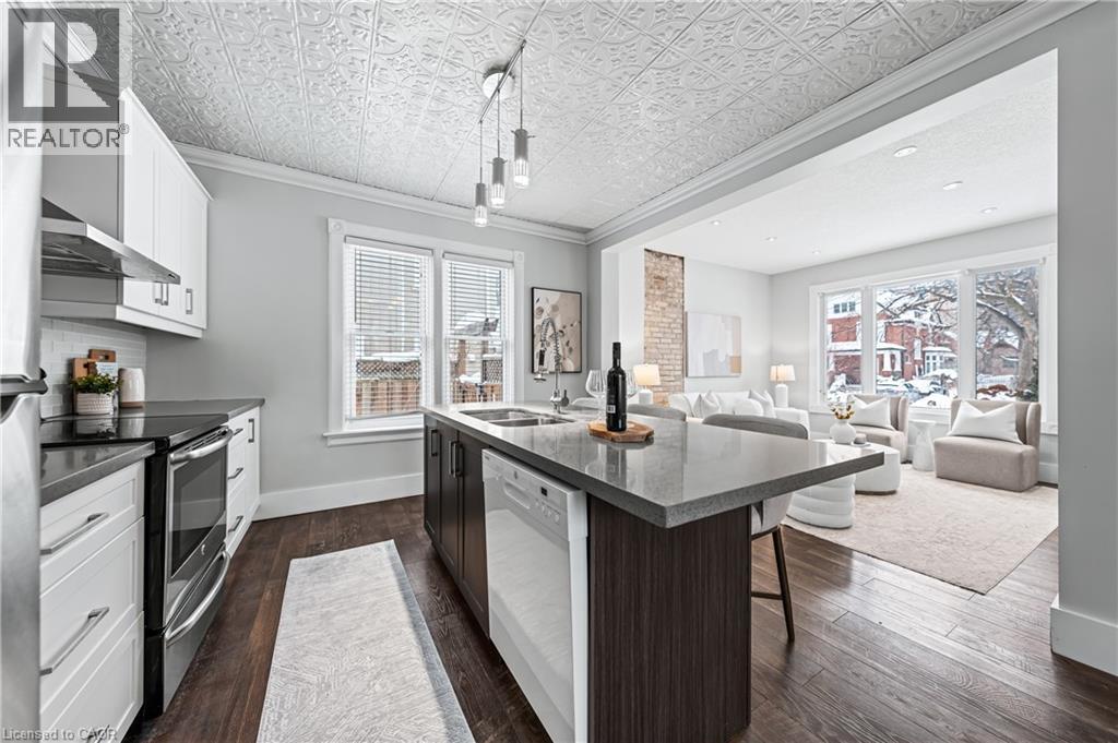 11 HEINS Avenue thumbnail 16